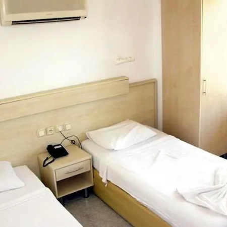 Club Seven Hotel 3*