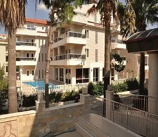 Club Seven فندق مرمريس